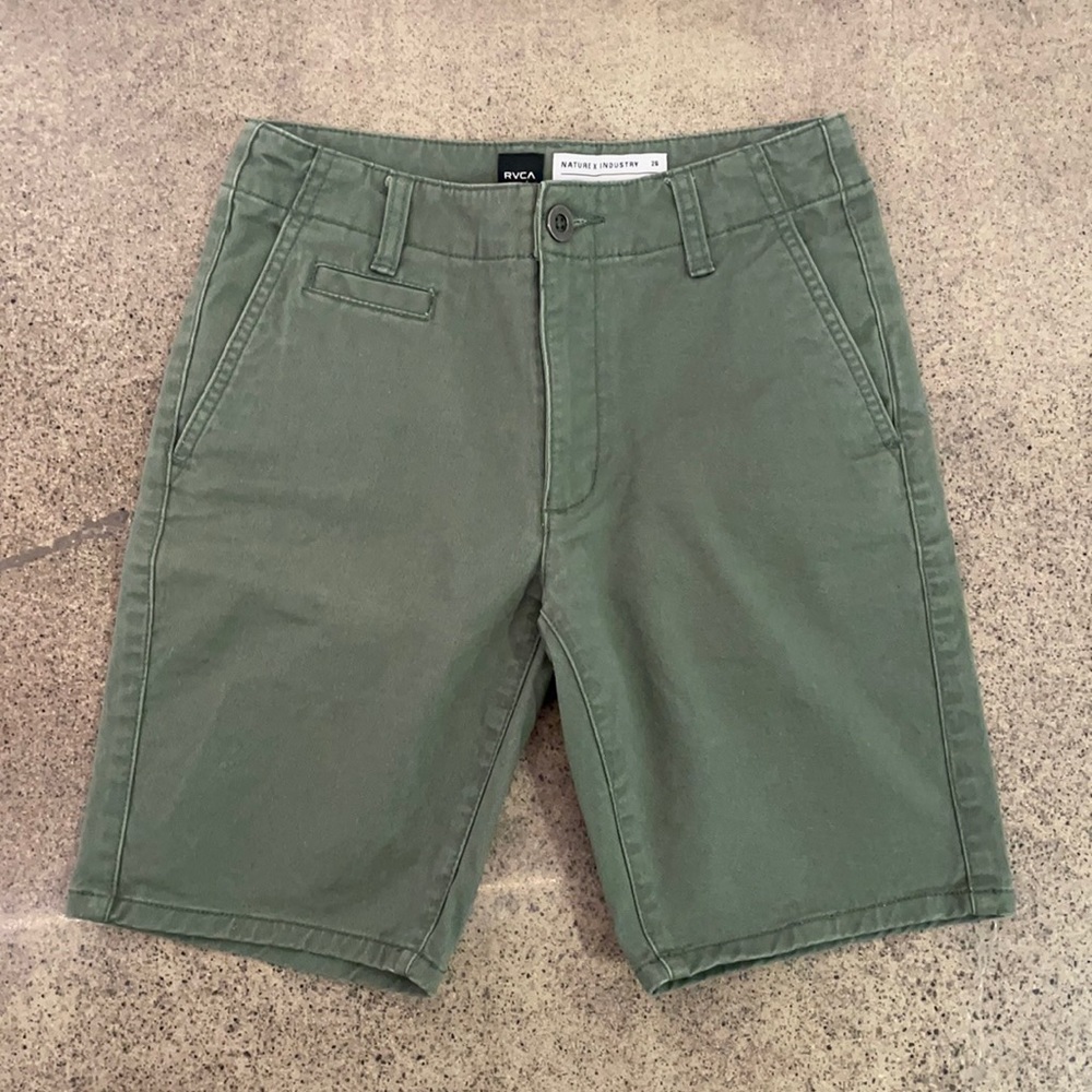 Boys RVCA Shorts Size 26